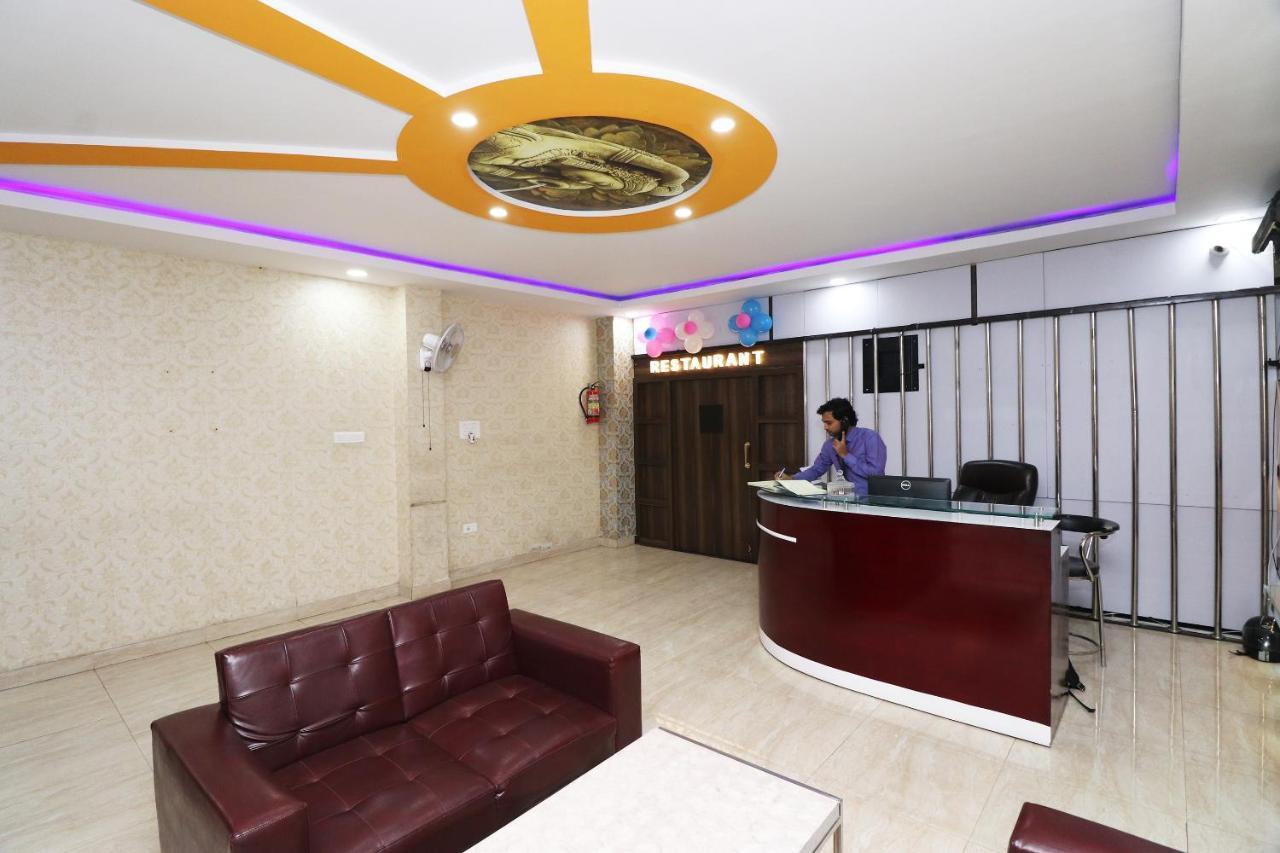 Oyo 24572 Express Inn Lucknow Ngoại thất bức ảnh